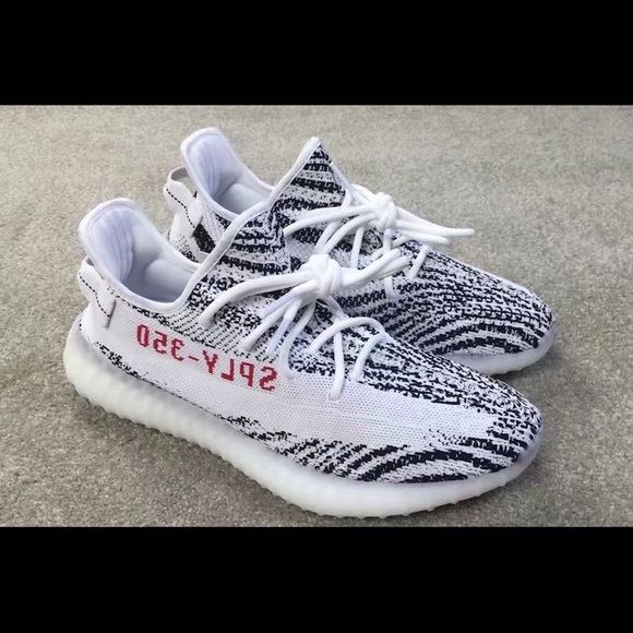 Yeezy Boost 350 V2 zebra size 8 DEADSTOCK - Picture 2 of 2